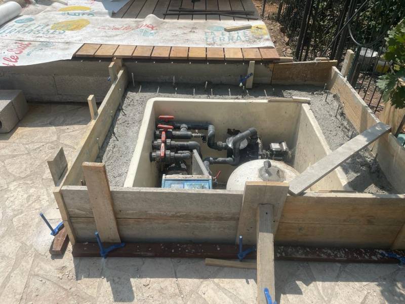 Rénovation complète d'une piscine à Châteauneuf-le-Rouge